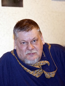 s915